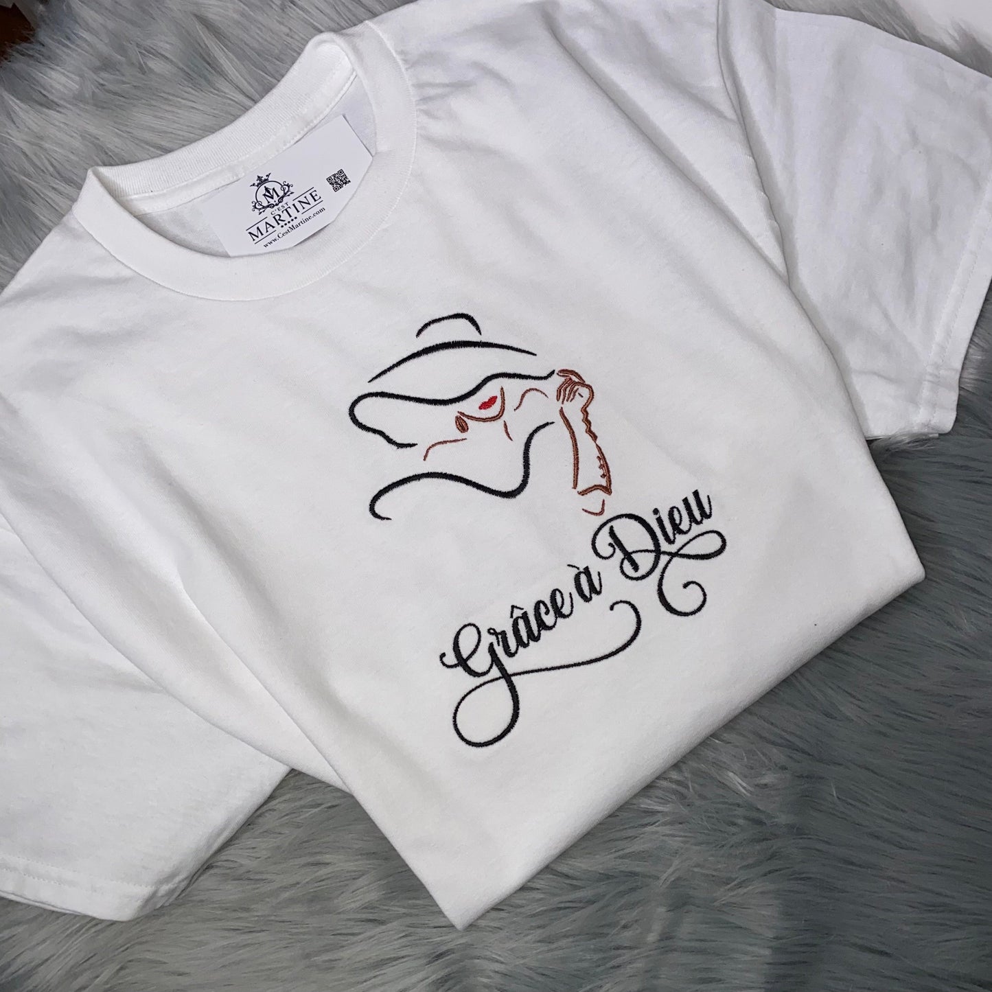 Blessed, Grace a Dieu, Motivation, Embroidered, Birthday Gift, Christian saying, French,  Gift ,  T-Shirt